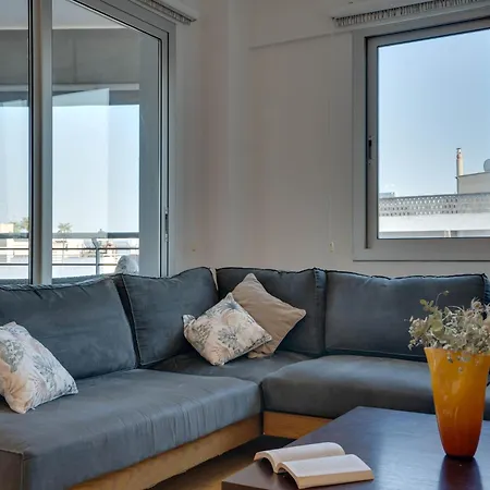 Spacious Modern 3bd In Prestigious Engomi *