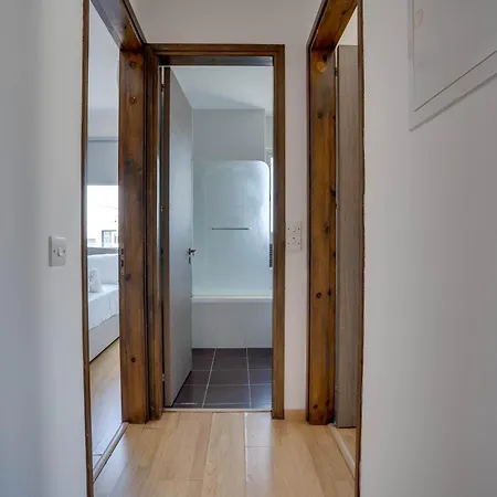 Spacious Modern 3bd In Prestigious Engomi *