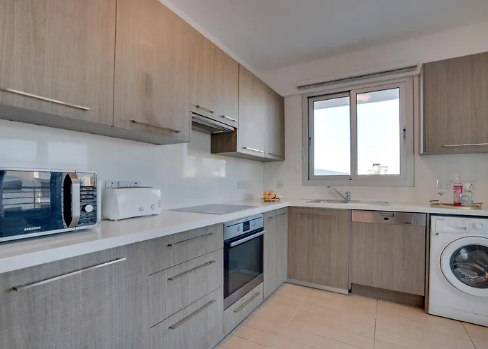 Appartement Spacious Modern 3bd In Prestigious Engomi Agios Dhometios