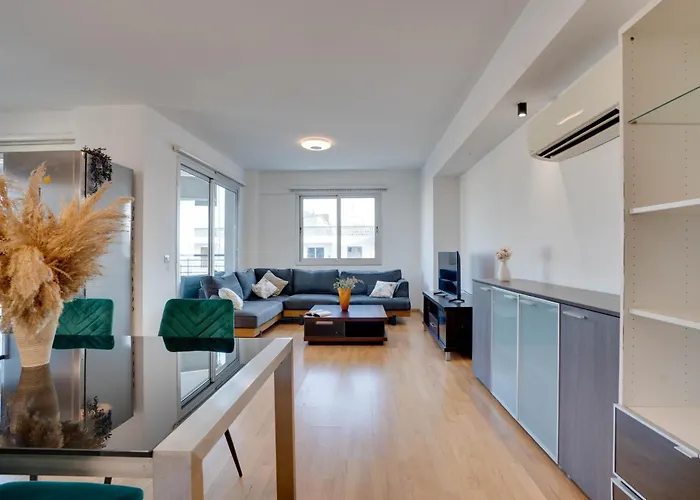 Spacious Modern 3bd In Prestigious Engomi * Agios Dhometios