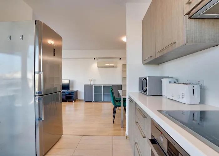 Spacious Modern 3bd In Prestigious Engomi Appartement