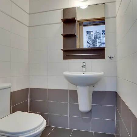 Spacious Modern 3bd In Prestigious Engomi Apartman Ayios Dhometios