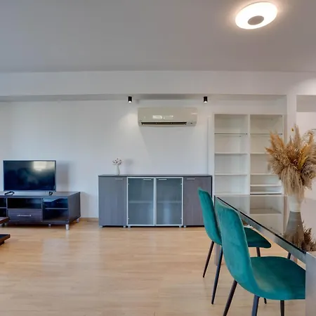 Appartement Spacious Modern 3bd In Prestigious Engomi *