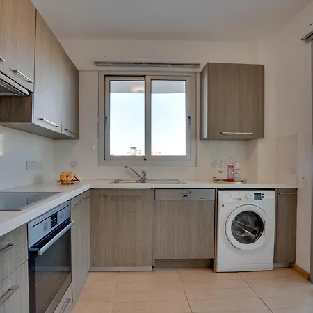 Spacious Modern 3bd In Prestigious Engomi Appartement Agios Dhometios