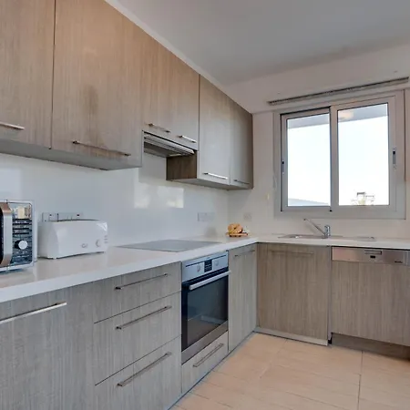 Appartement Spacious Modern 3bd In Prestigious Engomi Agios Dhometios