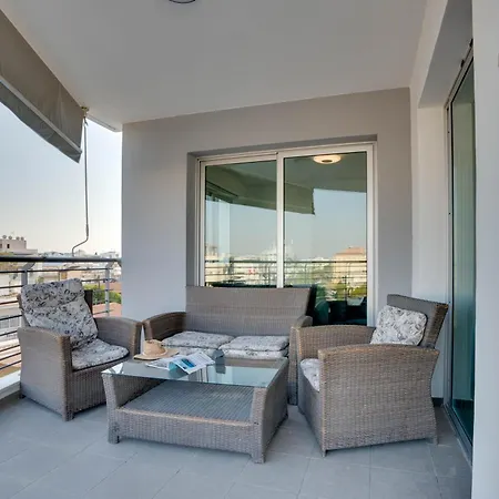 Spacious Modern 3bd In Prestigious Engomi Appartement Agios Dhometios